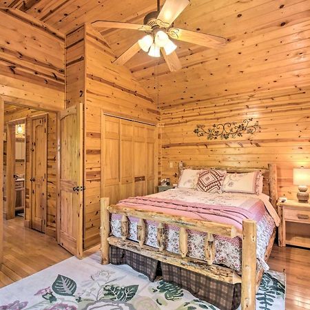 Cozy Hiawassee Cabin With Fire Pit And Mtn Views! المظهر الخارجي الصورة