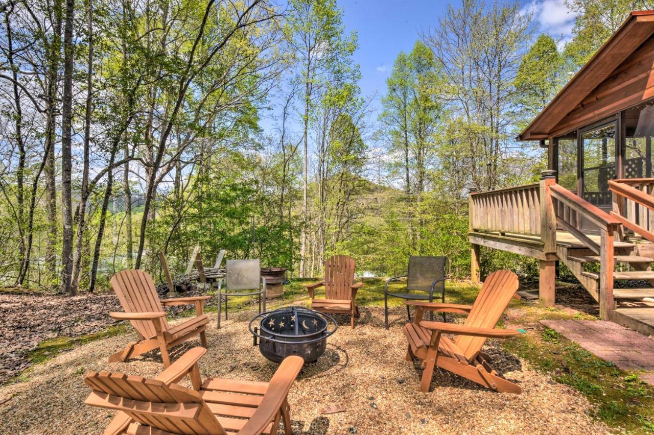 Cozy Hiawassee Cabin With Fire Pit And Mtn Views! المظهر الخارجي الصورة