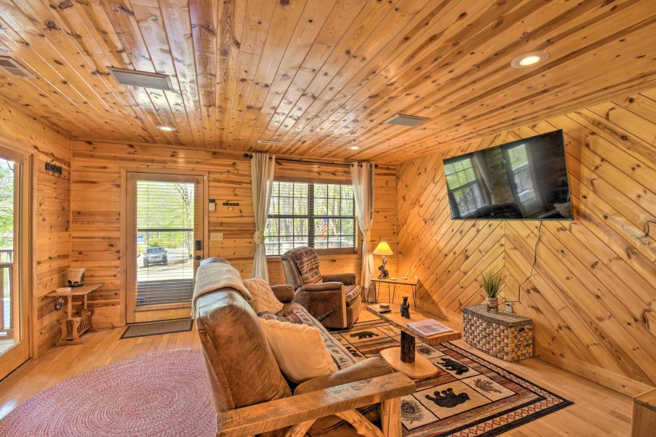 Cozy Hiawassee Cabin With Fire Pit And Mtn Views! المظهر الخارجي الصورة