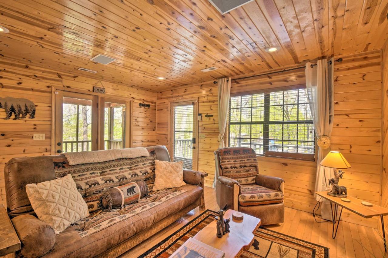 Cozy Hiawassee Cabin With Fire Pit And Mtn Views! المظهر الخارجي الصورة