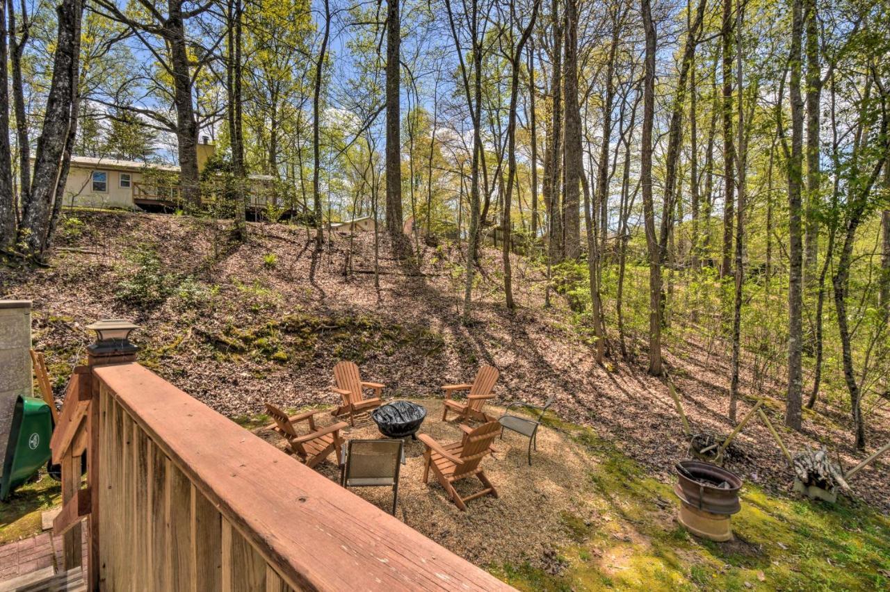Cozy Hiawassee Cabin With Fire Pit And Mtn Views! المظهر الخارجي الصورة